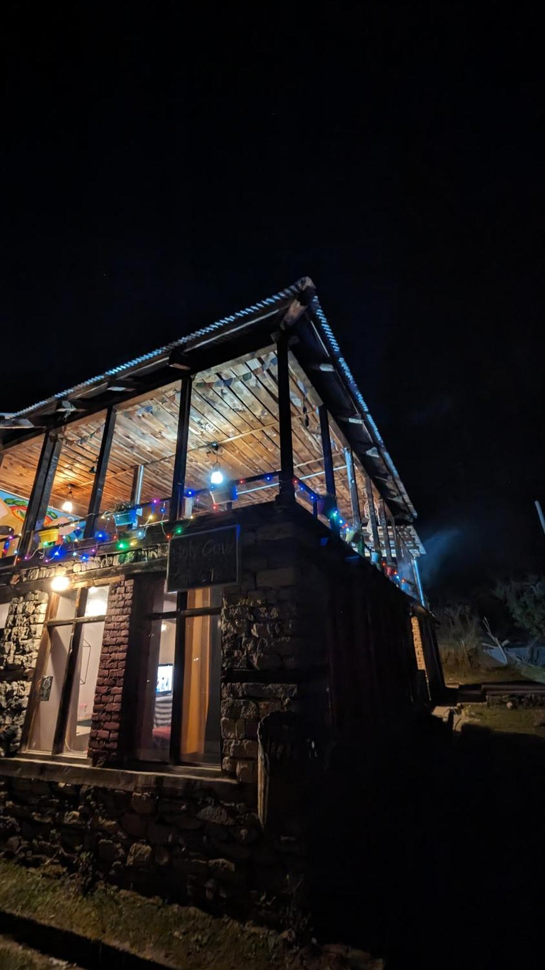 Holy Cow Cafe & Beds 호텔 Kalgha 외부 사진