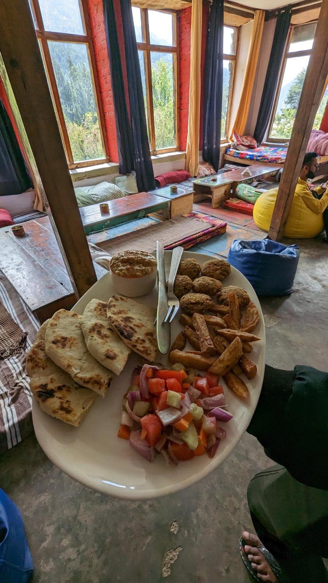 Holy Cow Cafe & Beds 호텔 Kalgha 외부 사진